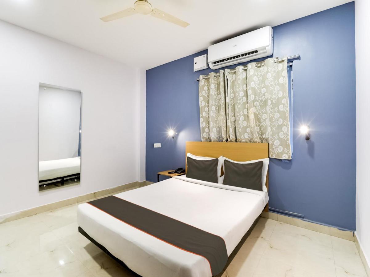 Hotel Collection O Golden Gate Hyderabad Exterior foto