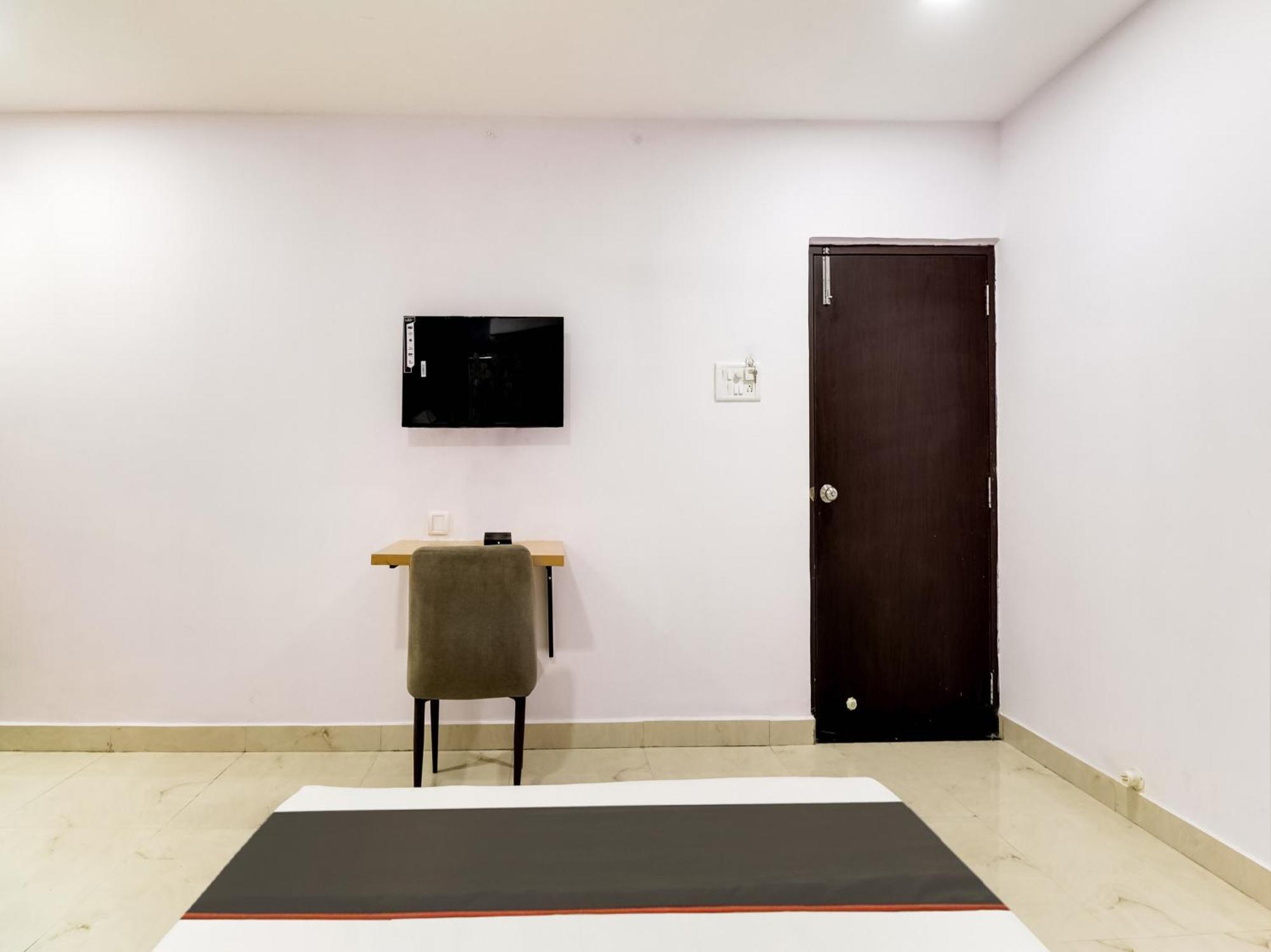 Hotel Collection O Golden Gate Hyderabad Exterior foto