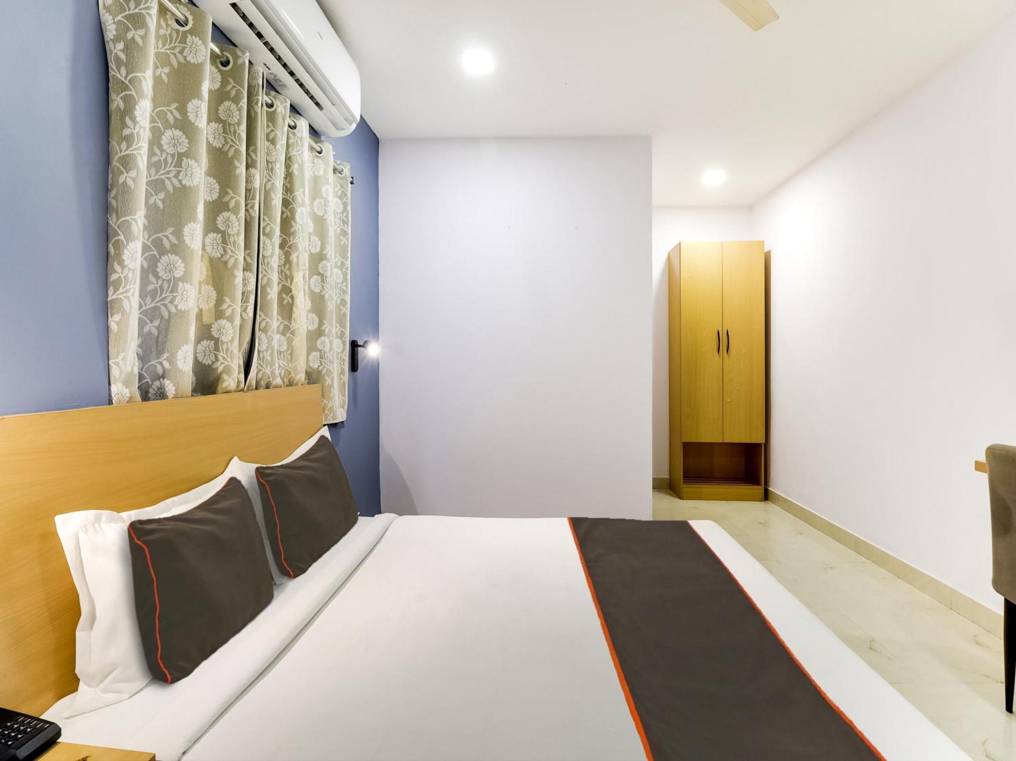 Hotel Collection O Golden Gate Hyderabad Exterior foto